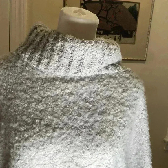 Sonoma ‘Goods for life’ boucle turtleneck poncho sweater gray. One size - Picture 6 of 9